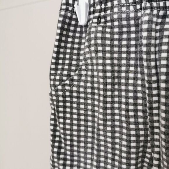 3/$15 Little treasure pants size 6-9 m - Picture 2 of 4